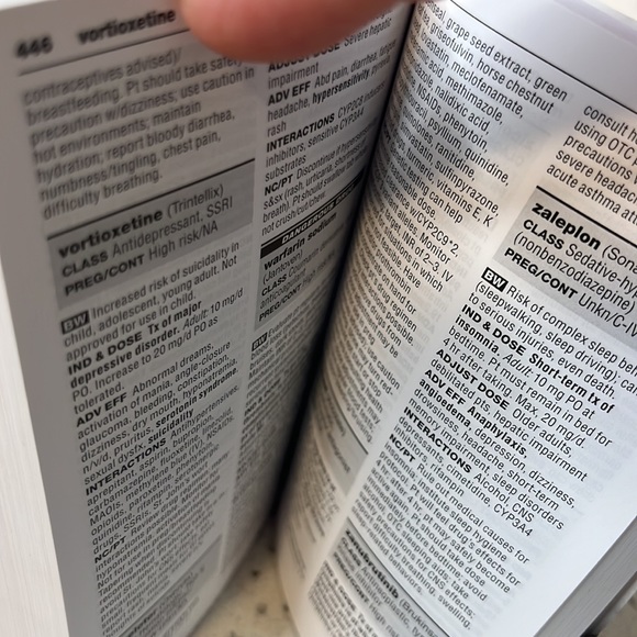 ☀️ 3 / $15 Sale ☀️ Pocket Drug Guide for Nurses LIPPINCOTT 2023 5”x3” - Picture 9 of 9